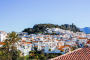 Tu pueblo vacacional con vistas al mar Mediterráneo